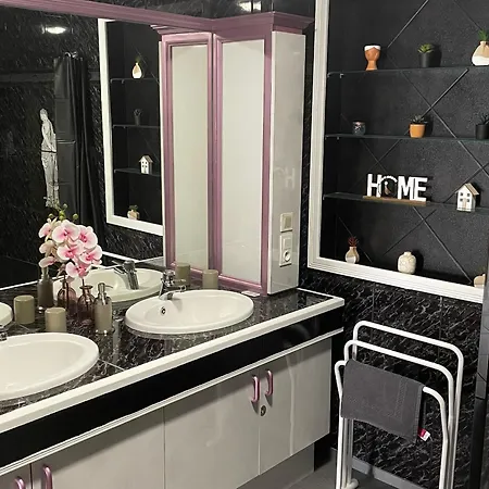 Spacieuse Avec Salle D'eau Privative A - Fr-1-589-810